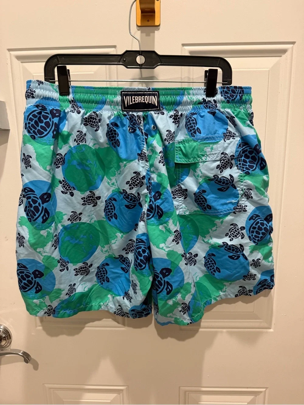Vilebrequin swim shorts feature a vibrant turtle and globe print  XXL